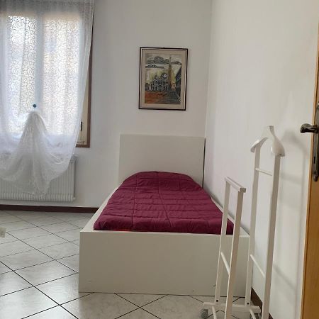 Little And Cozy Flat Near Venice Marghera Extérieur photo